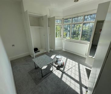 Penshurst Gardens, HA8 9TP, Edgware - Photo 6