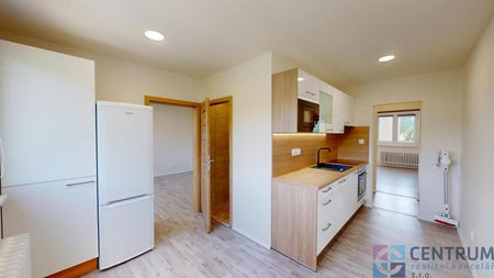 Pronájem bytu 2+1 52 m² - Fotografie 2