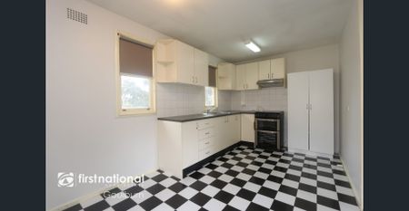 30 Strathallen Crescent, Goulburn - Photo 5