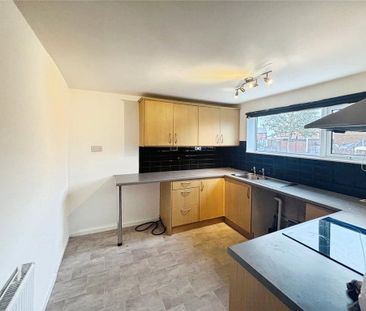 3 bedroom terraced house to rent - Photo 4