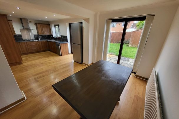 Apseleys Mead, Bradley Stoke, BRISTOL - Photo 1