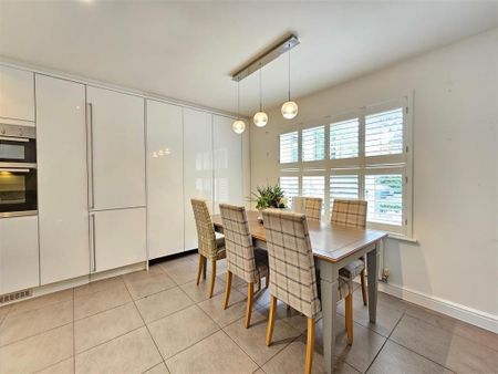 3 bedroom semi-detached house to rent - Photo 4