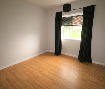 Gantock Crescent, 2 Bedroom Unfurnished Apartment, Cranhill – Avail... - Photo 1