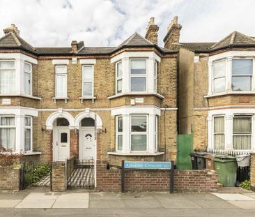 4 bedroom terraced house to rent - Photo 5