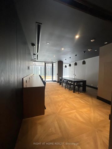 195 McCaul Street #504 - Photo 3