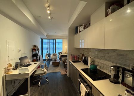 For Lease - 50 Charles Street Unit# 2308, Toronto, Ontario - Photo 2