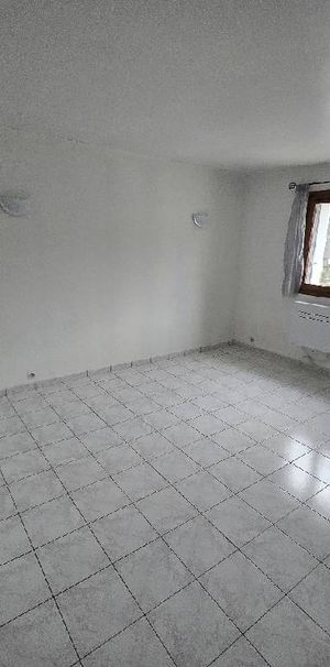 Location Appartement 1 pièce 25m² NANTEUIL LES MEAUX 77100 - Photo 1