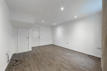 3 bedroom townhouse to rent - Photo 2