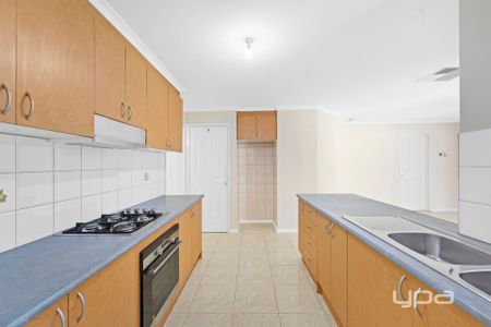 4 Ryan Lane, Caroline Springs - Photo 3