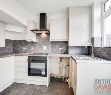 3 bed Terraced House To Let - Photo 6