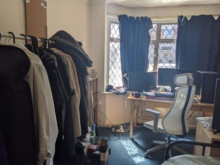 5 bedroom semi-detached house to rent - Photo 5