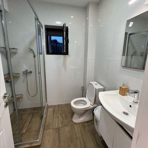 Garsoniera in zona Eroii Revolutiei de inchiriat - Fotografie 3