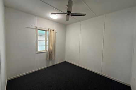 Charming Family Home! - Photo 4