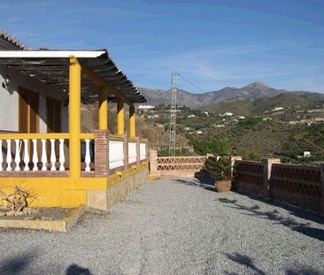 Detached villa with pool and nice views for Winter Rental in Frigil... - Photo 3