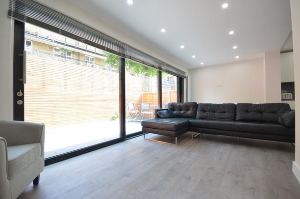 4 bedroom townhouse to rent - Photo 1