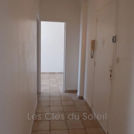 Location t2 2 pièces 40 m² La Valette-du-Var - Photo 4