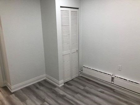 For Lease - 274 Rumsey Road Unit# Side, Toronto, Ontario - Photo 2