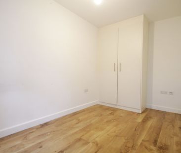 Hurley House, 31 Park Lodge Avenue, West Drayton, UB7 - Photo 5