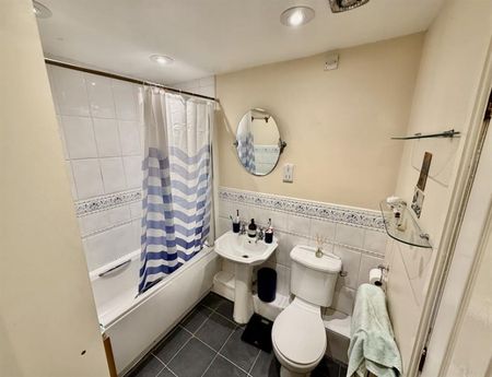 2 Bedroom Apartment To Let - Photo 5