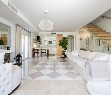 Alquiler de chalet pareado en Calle Santa Teresa de Calahonda - Photo 6