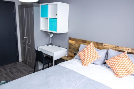 1 bedroom in a flat share to rent - Photo 4