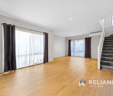 Great Family Home in Sanctuary Lakes Estate! - Photo 1