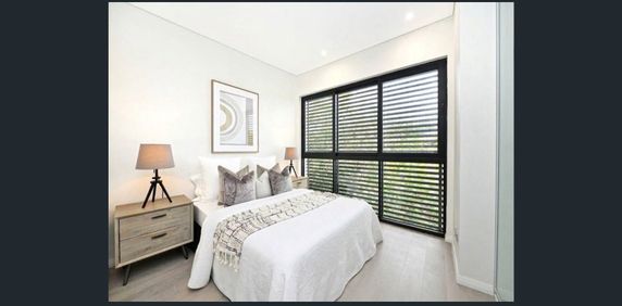 Stylish Family Townhouse in the Heart of Burwood - Photo 2