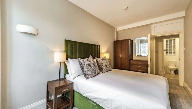 6 bedroom apartment to rent - Photo 1