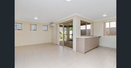 Easy care 3x2 Home - Photo 3