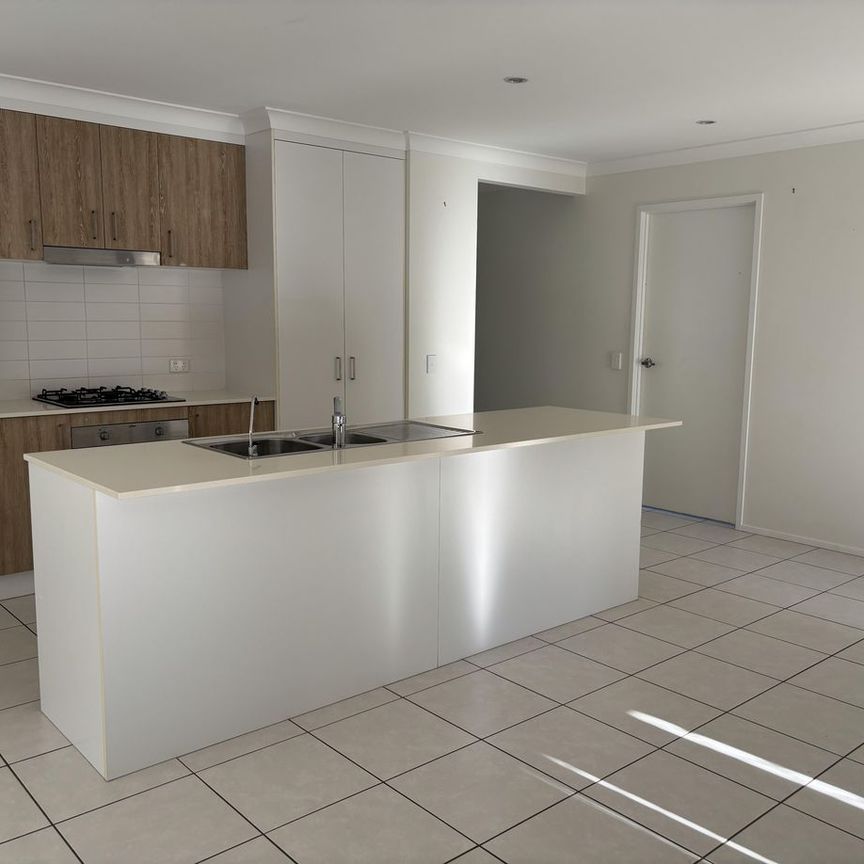 Spacious Family Living in Prime Urraween Location - Photo 1
