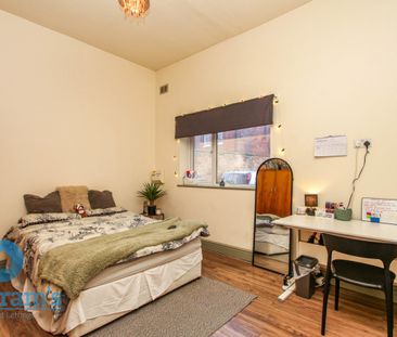 3 bed Apartment for Rent - Photo 6