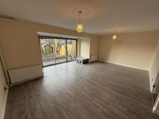 Priestwood, Bracknell, RG42 - Photo 1