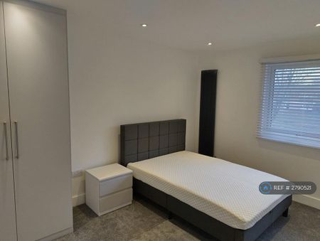 4 bedroom terraced house to rent - Photo 2