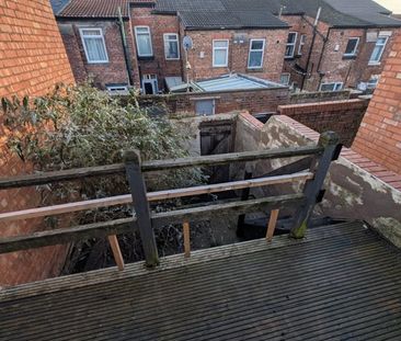 2 Bed Terraced House, Yelverton Road, CH42 - Photo 2