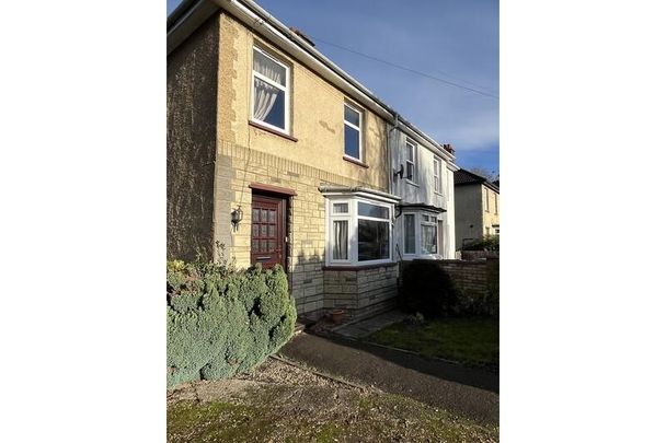 3 bedroom semi-detached house to rent - Photo 1