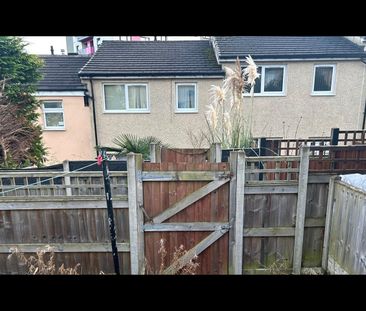 Room in a Shared House, Carlton Grove, LS7 - Photo 1