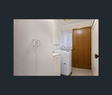 23 Crown Crescent, Paralowie, SA 5108 - Photo 2