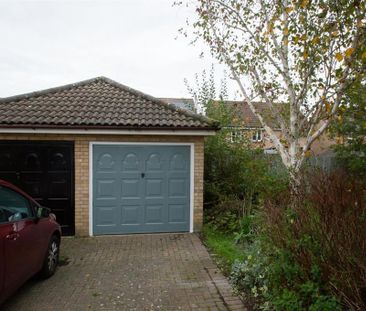 2 bedroom terraced house to rent - Photo 2
