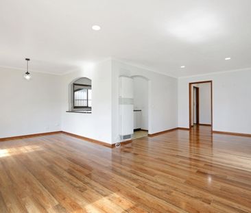 SPACIOUS TWO-BEDROOM UNIT WITH PRIVATE YARD - Photo 3