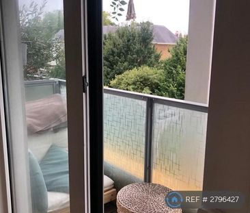 Studio to rent - Photo 6