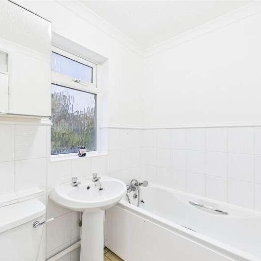 Yorktown Road, Sandhurst, Berkshire, GU47 - Photo 1