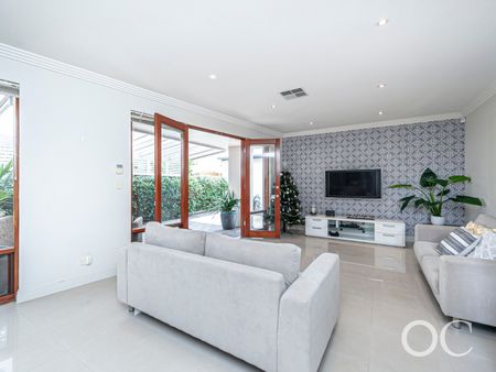 Open the Door To Executive 4 Bedroom Living - Photo 5