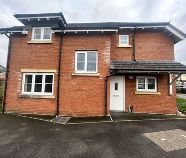 Farm Gardens, Downend, Bristol, Gloucestershire, BS16 - Photo 3