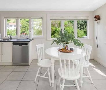 Charming Wadestown 3BR Home w/ Garden - Photo 1