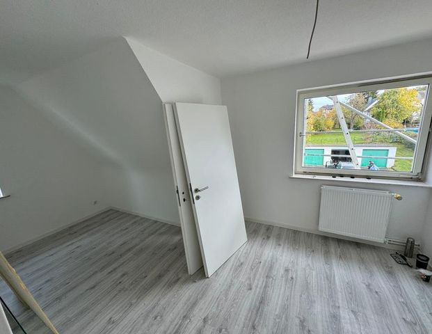 2 ZKB Wohnung, frisch saniert, Küche -Eichwald - Foto 1