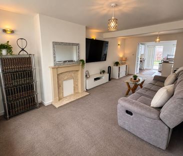 Aldbury Rise, Allesley Park, Coventry - Photo 2