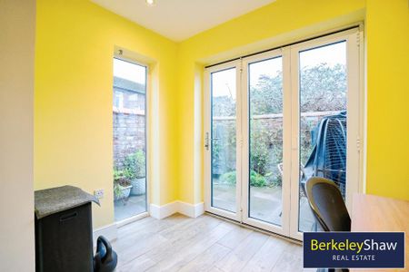 2 bedroom end of terrace house to rent - Photo 2