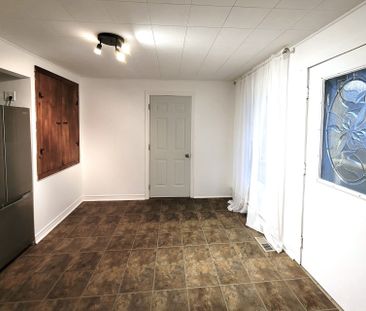 For Lease - 709 Roberts Road, Innisfil, Ontario - Photo 4