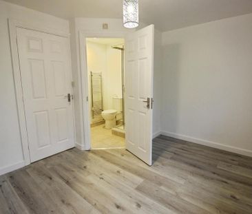 2 bedroom terraced house to rent - Photo 2