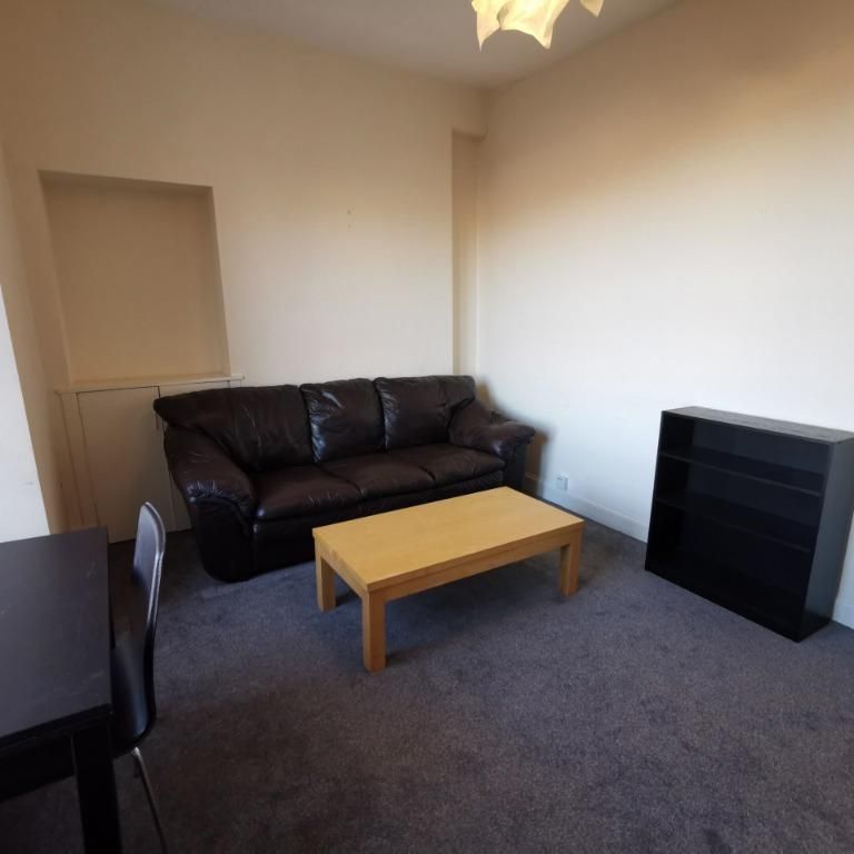 2 bedroom parking to rent - Photo 1